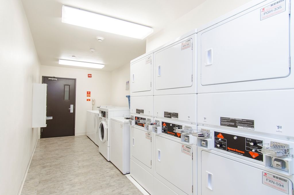 Woodspring Suites Champaign Near University Kemudahan gambar